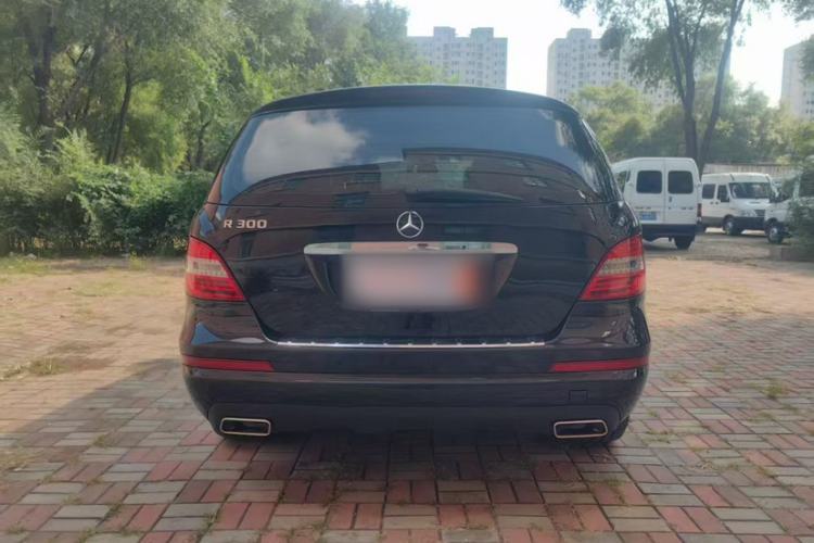 Used Mercedes-Benz R-Class 2011 R 300 L Luxury Model