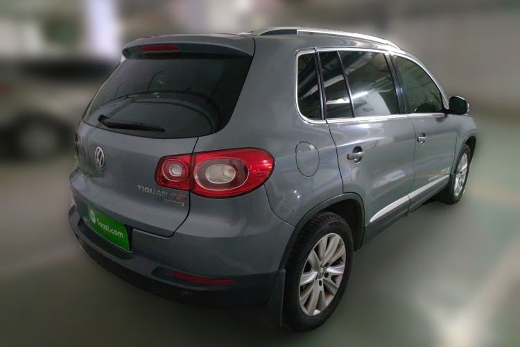 Used Volkswagen Tiguan 2010 2.0 TSI Automatic All-Wheel Drive Flagship Navigation Edition Rear Right 45 Deg