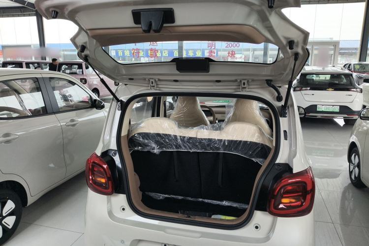Used Wuling Hongguang MINIEV 2025 Four-Door Version Advanced Edition Trunk