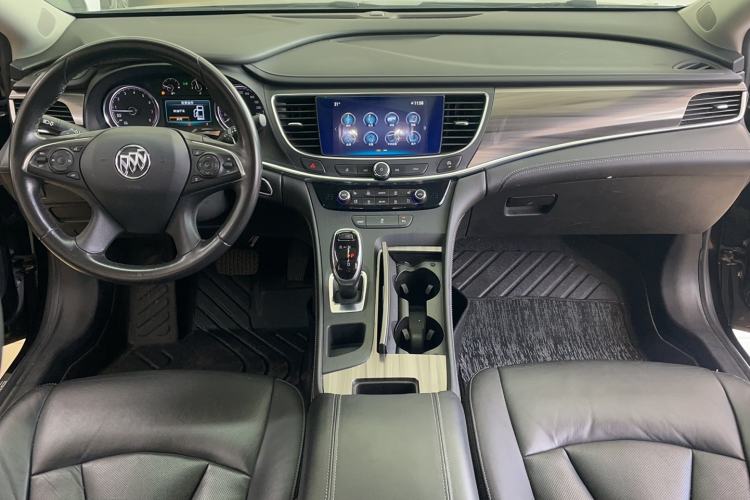 Used Buick LaCrosse 2018 20T Elite Edition Center Console