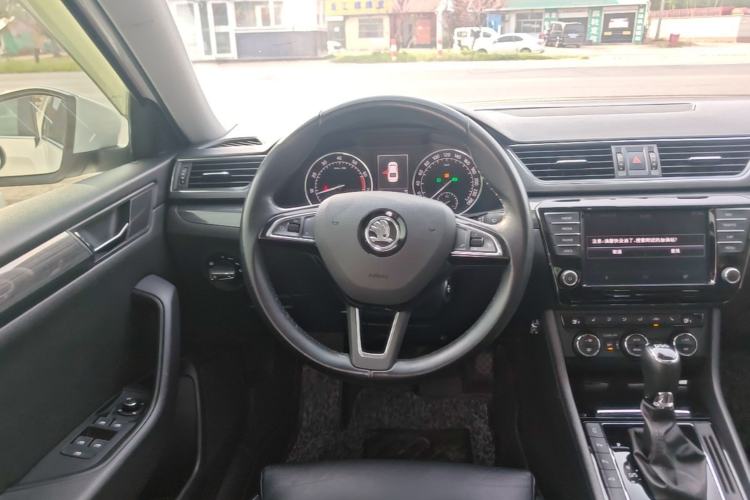 Used Skoda Superb 2016 TSI280 DSG Champion Edition Steering Wheel