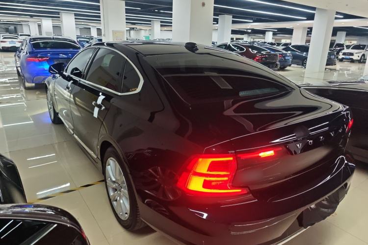Used Volvo S90 2020 T5 Zhiyi Luxury Edition Rear Left 45 Deg