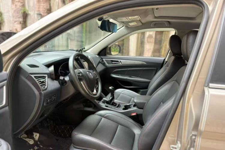 Used CHANGAN CS75 2016 2.0L Manual Luxury Version China IV Standard Left Front Seat