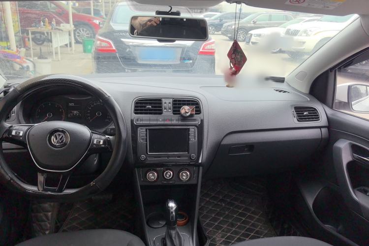 Used Volkswagen Polo 2018 1.5L Automatic Advanced Driving Model Interior 3