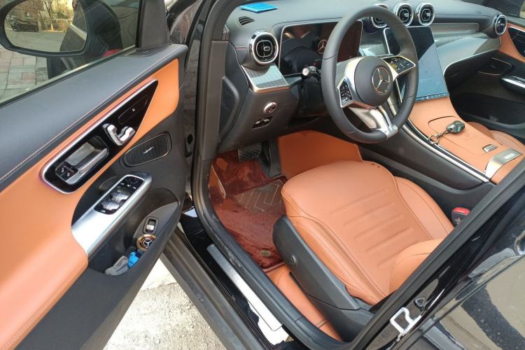 Used Mercedes-Benz GLC 2025 Refresh GLC 260 L 4MATIC Dynamic Edition
