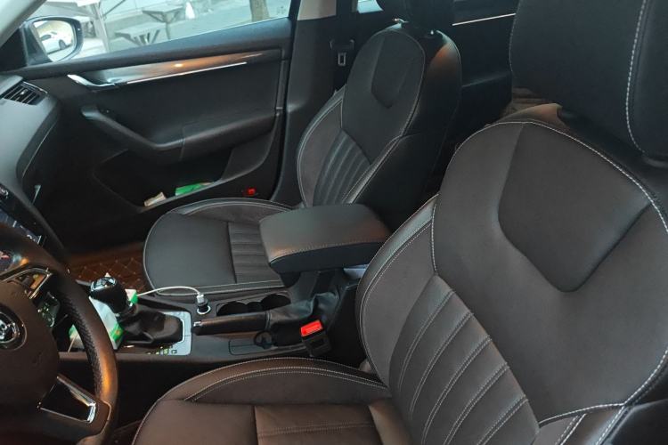 Used Skoda Octavia 2018 Station Wagon TSI280 DSG Flagship Edition
