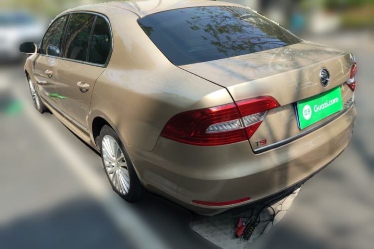 Used Skoda Superb 2013 1.8TSI Automatic Yashi Edition
