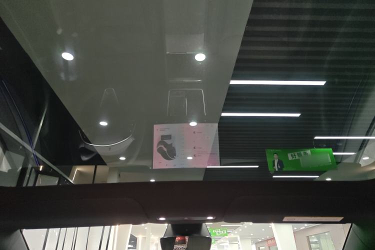 Used Tesla Model Y L 2025 Model Long-Range All-Wheel-Drive Version
