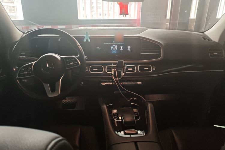 Used Mercedes-Benz GLS 2020 GLS 450 4MATIC Dynamic Edition Center Console