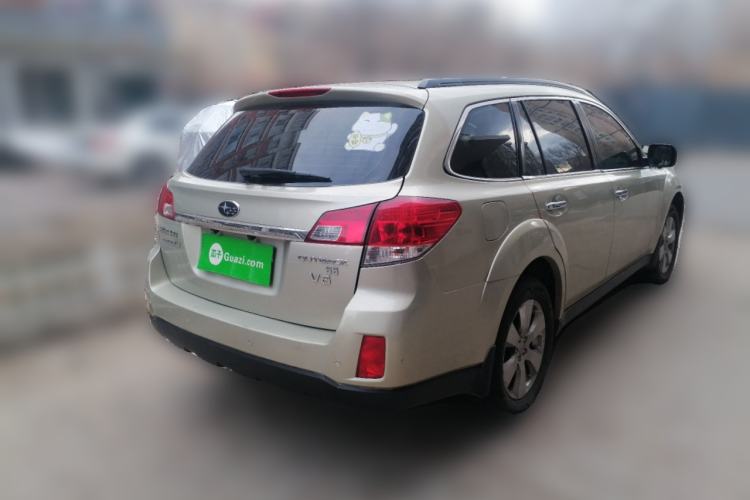 Used Subaru Outback 2010 2.5i Luxury Edition Rear Right 45 Deg
