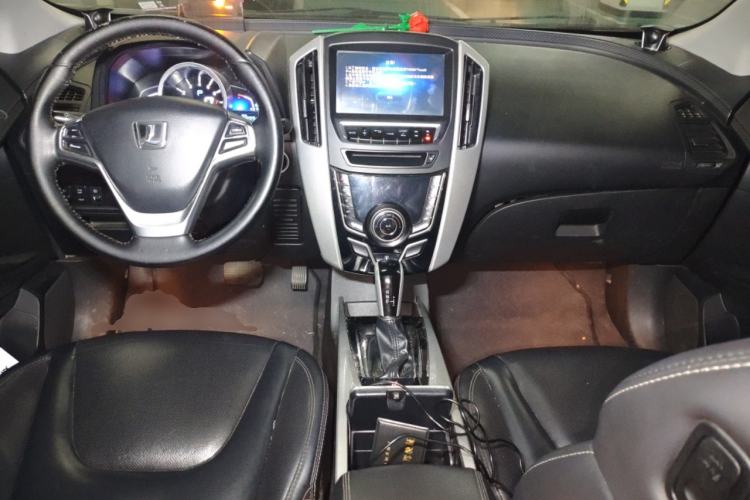 Used Luxgen U6 SUV 2015 1.8T ZhiZun Model