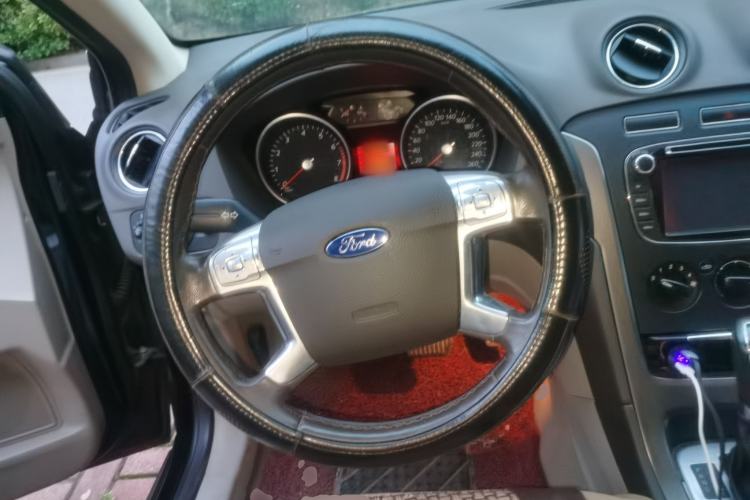 Used Ford Mondeo 2011 2.3L Fashion Edition Steering Wheel