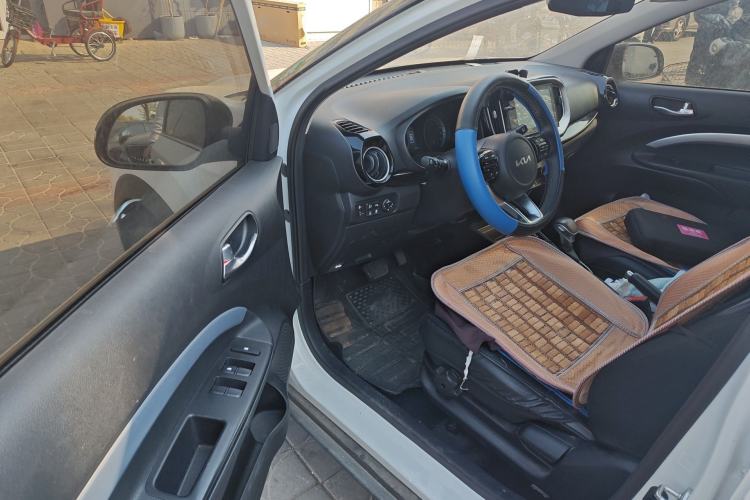 Used Kia kx1 Stonic 2021 1.4L CVT Fun & Sunroof Model Driver Seat