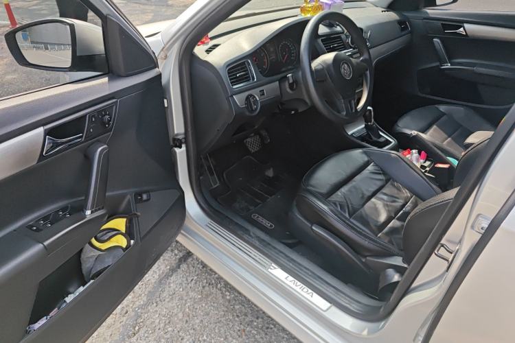 Used Volkswagen Lavida 2013 Revised Version 1.4 TSI DSG Comfort Edition
