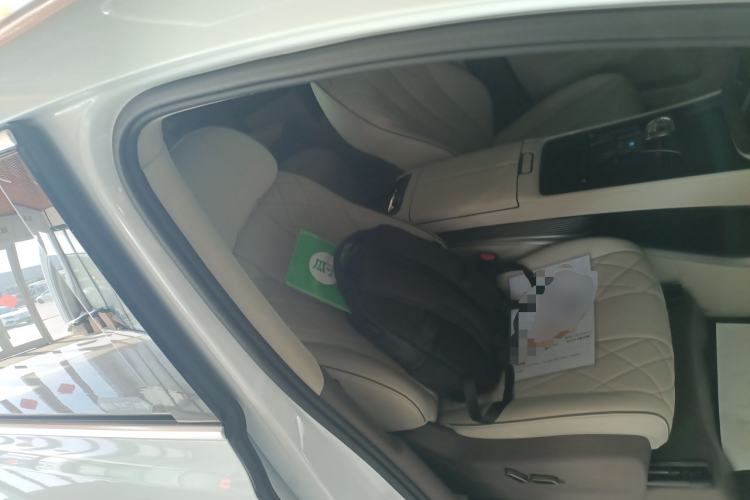 Used Denza D9 2022 DM-i 970 Four-Wheel Drive Flagship Model Right Front Seat