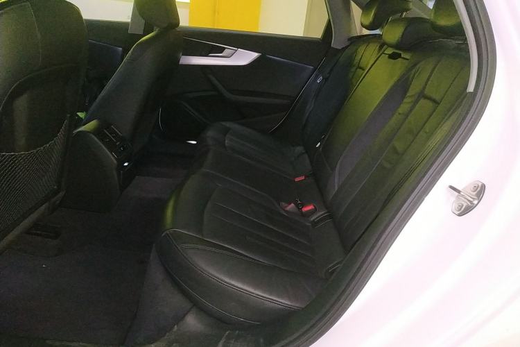 Used Audi A4L 2019 40 TFSI Fashion Edition China VI Emission Standard
