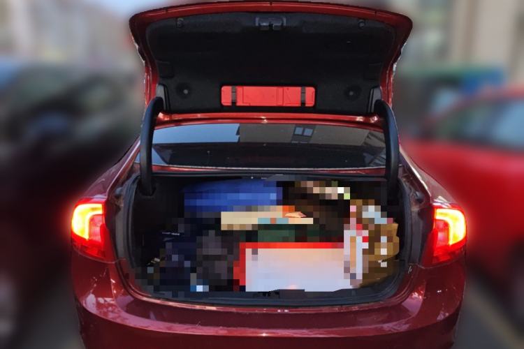 Used Volvo S60 2015 S60L 2.0T Zhiyuan Edition
