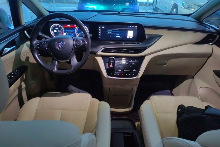 Used Buick GL8 2022 ES Landtrek 653T Luxury Edition
