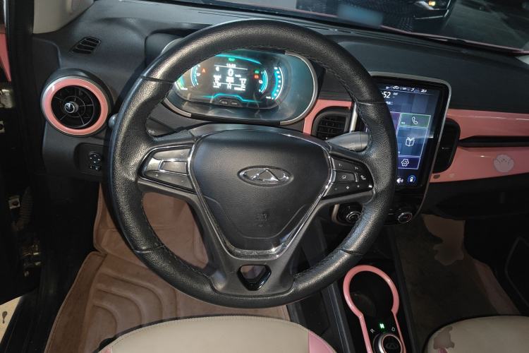Used Chery QQ Little Ant 2021 200 000-Yuan Ant Fan Edition Talent Version Lithium Iron Phosphate 301 km Steering Wheel
