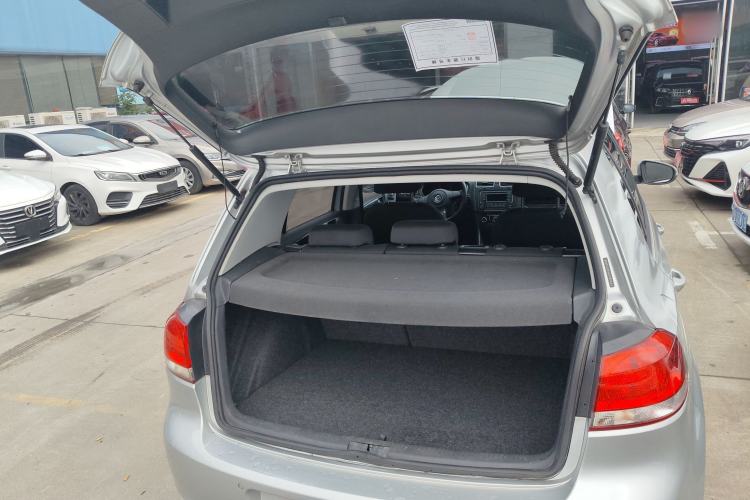 Used Volkswagen Golf 2012 1.6L Automatic Comfort Model Trunk