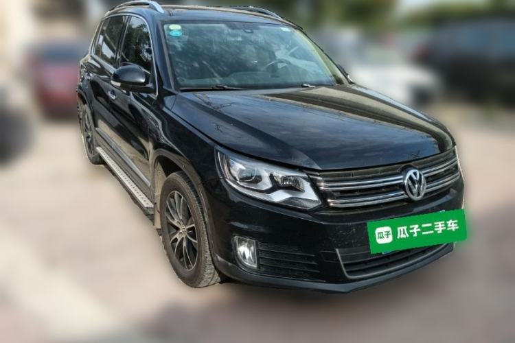 Used Volkswagen Tiguan 2015 1.8TSI Automatic Two-Wheel Drive Luxury Model Front Right 45 Deg