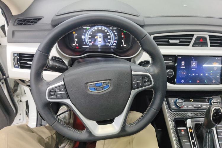 Used Geely Auto Emgrand X7 Sport 2018 1.8TD Automatic Two-Wheel Drive Smart Connect 4G Internet Edition Steering Wheel