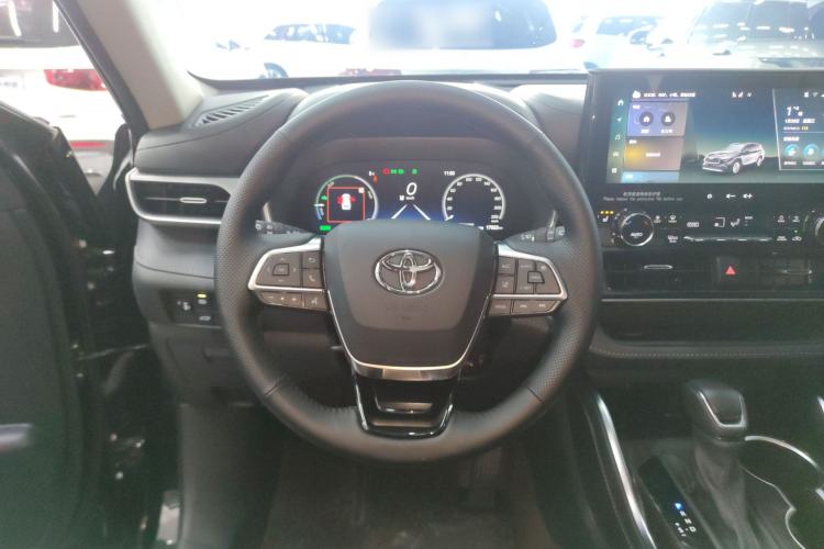 Used Toyota Highlander 2024 2.5L Smart Electric Hybrid Dual-Engine Four-Wheel Drive Prestige Version – 7 Seats