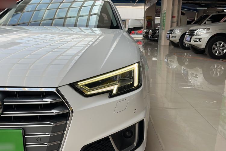 Used Audi A4L 2019 40 TFSI Fashion Version China V

