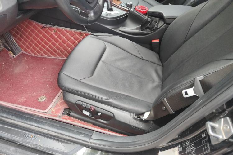 Used BMW 3 Series 2013 320Li Fashion Model
