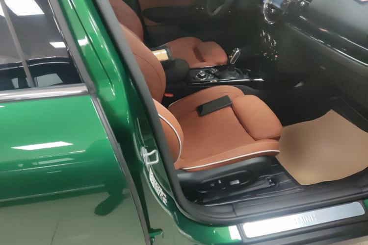 Used MINI Clubman 2023 Refresh 1.5T COOPER Connoisseur
