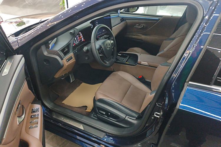 Used Lexus ES 2025 200 Premium Edition