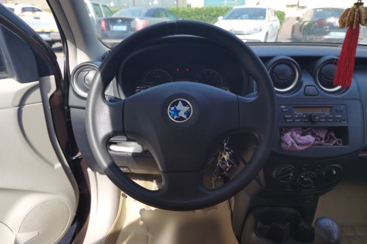 Used Venucia R30 2014 1.2L Manual Enjoyment Edition
