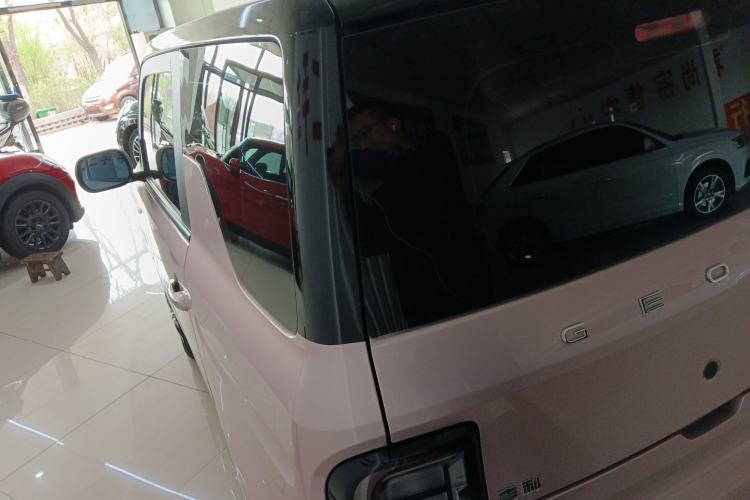 Used Geely Galaxy Panda 2023 Panda Mini 200km Endurance Bear
