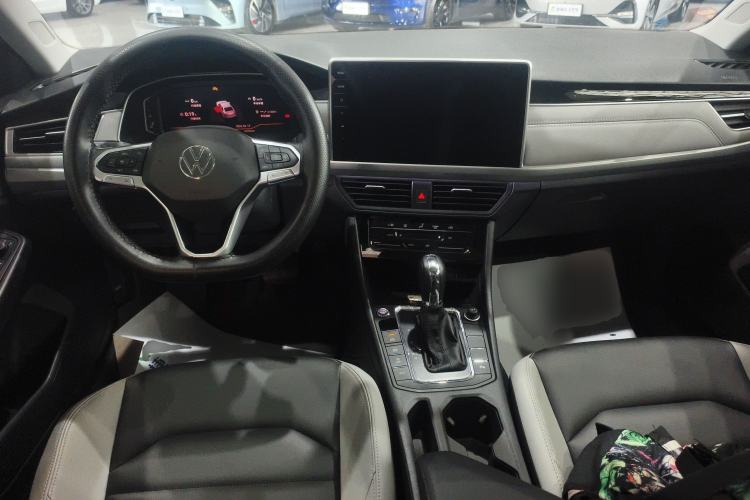 Used Volkswagen Bora 2023 300TSI DSG Prestige Edition Center Console