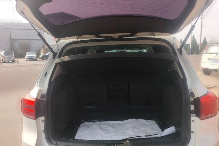 Used Volkswagen Tiguan 2015 1.8TSI Automatic Two-Wheel Drive Trend Edition Trunk