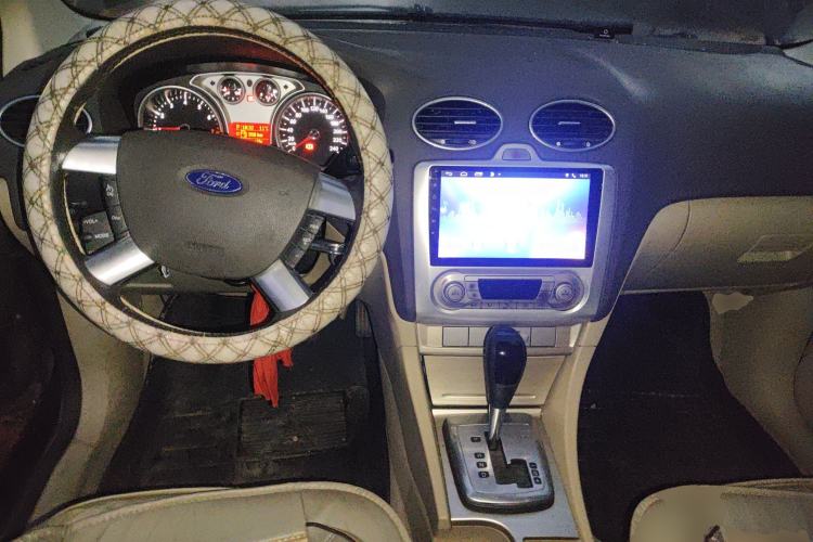 Used Ford Focus 2011 Sedan 1.8L Automatic Luxury Model
