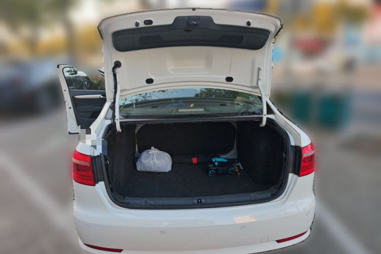 Used Volkswagen Lavida 2013 Revised Classic 1.6L Manual Fashion Edition