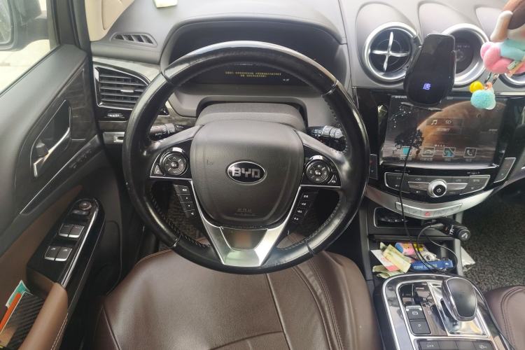 Used BYD Tang New Energy 2015 2.0T Four-Wheel-Drive Flagship Model Steering Wheel