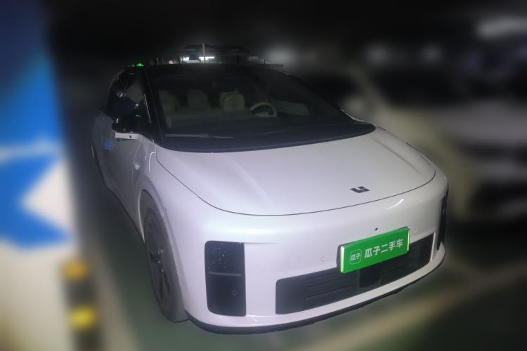 Used Li Auto i6 2025 Model Two-Wheel-Drive Standard Type Front Right 45 Deg