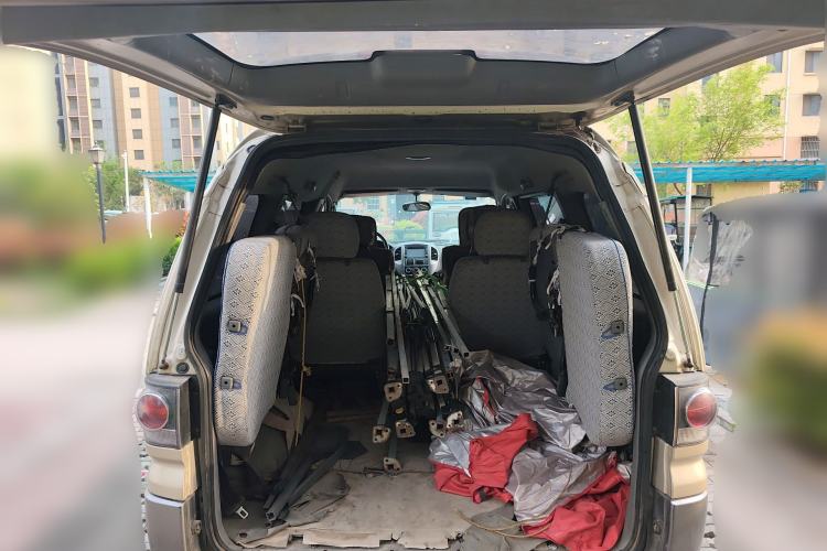 Used FORTHING Lingzhi 2014 M3 1.6L 7-Seater Comfort Model Trunk