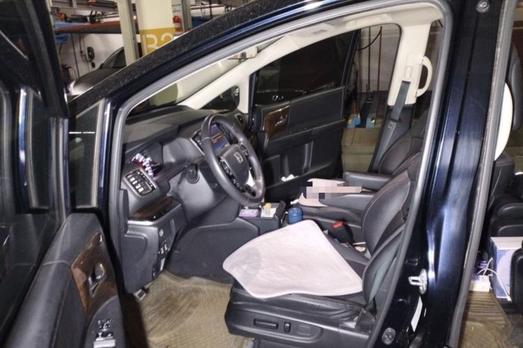 Used Honda Odyssey 2015 Updated Version 2.4L Smart Edition