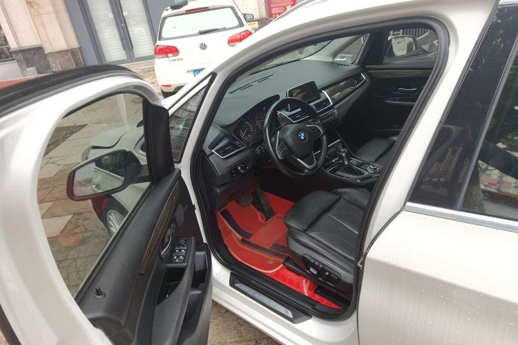 Used BMW 2 Series Active Tourer 2014 220i Luxury Design Package Driver Seat