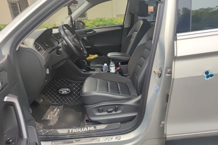 Used Volkswagen Tiguan L 2018 Facelift 330TSI Automatic Two-Wheel Drive Luxury Edition Left Front Seat