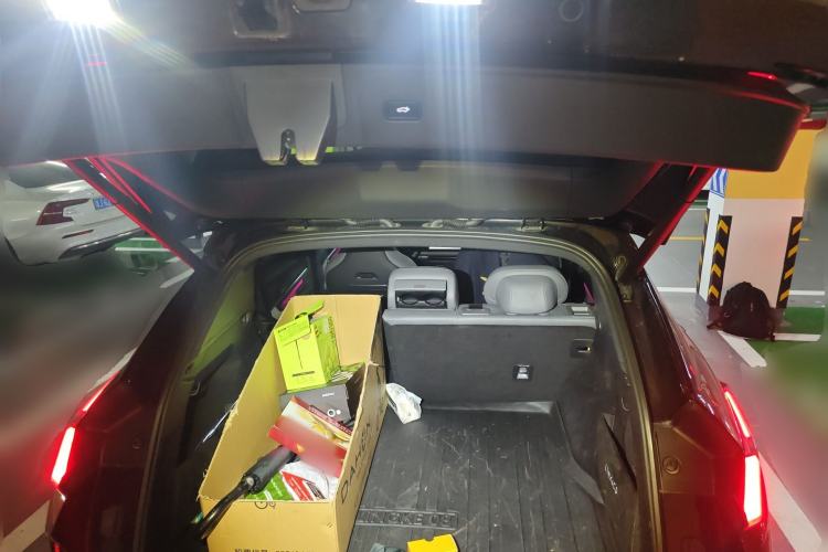 Used Lynk & Co 08 EM-P 2023 245km Ultra-Long Range Halo Trunk