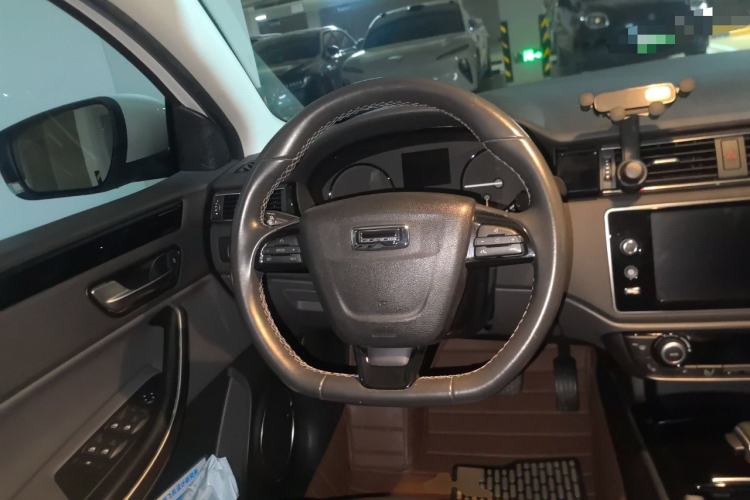 Used Qoros 3 2014 Sedan 1.6T Automatic ZhiZhen Model
