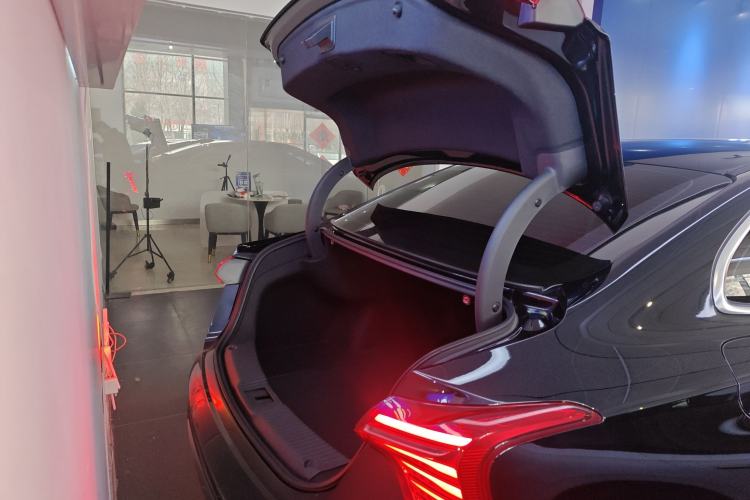 Used Hongqi H5 2024 2.0T Automatic Smart Connect Flagship Edition