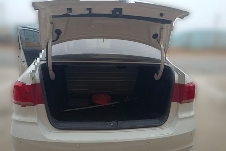 Used Volkswagen Santana 2016 1.6L Manual Fashion Edition