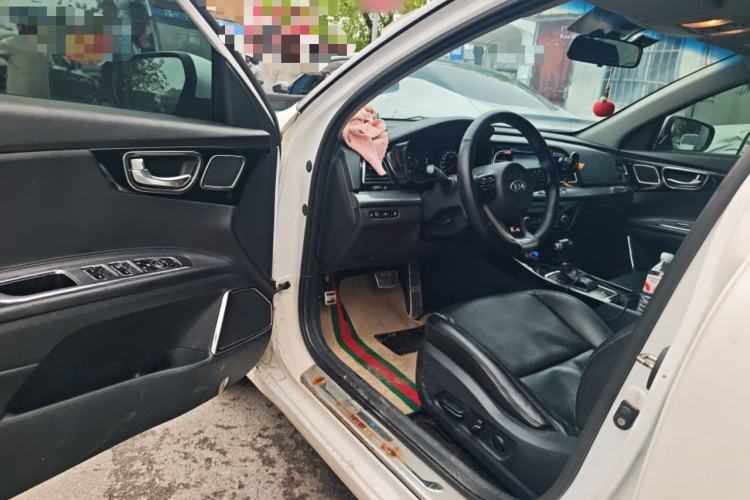 Used Kia K4 2014 1.8L Automatic DLX Driver Seat