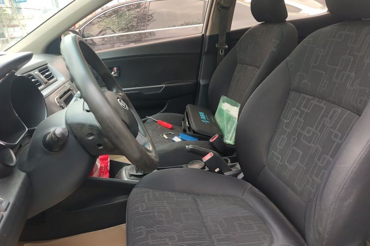 Used Kia K2 2012 Sedan 1.4L MT TOP Commemorative Edition Left Front Seat