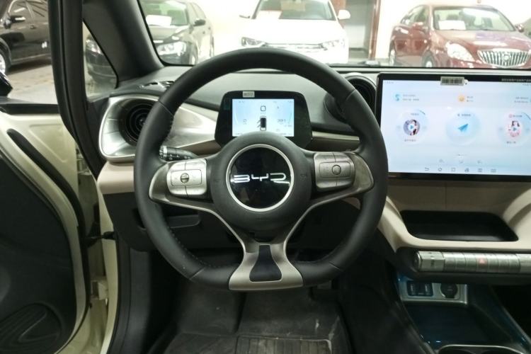 Used BYD Dolphin 2023 420 km Fashion Edition
